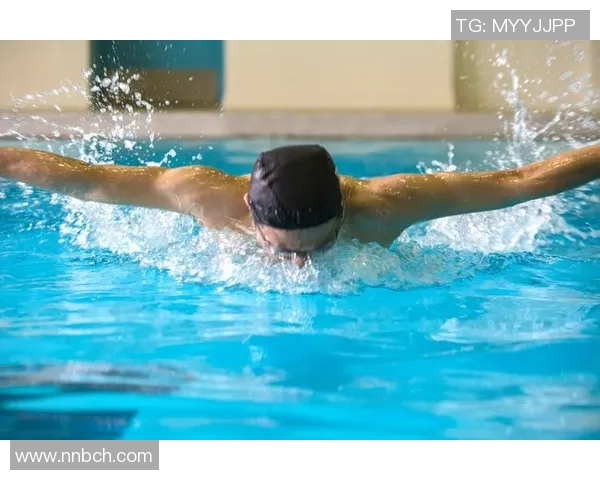 蛙泳新视角：精准呼吸技巧的突破探索